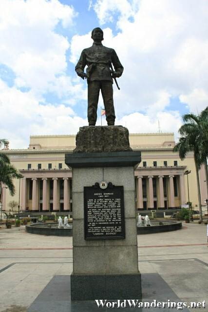 Status of Hero Andres Bonifacio at Plaza Lawton