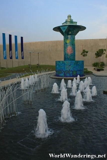A Fountain at One of the Entrances to Marina Barrage