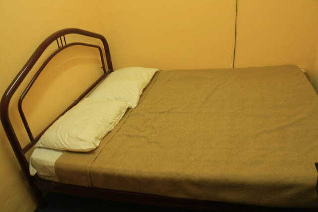 Queen Size Bed at Camlodge