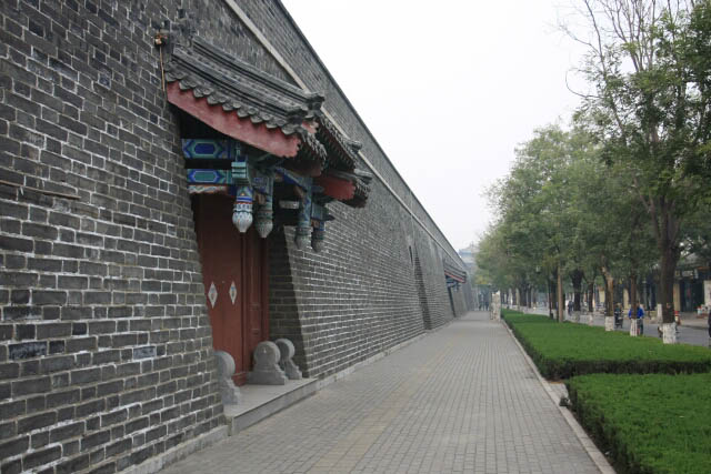 Gates Surrounding the Confucius Temple complex 孔庙