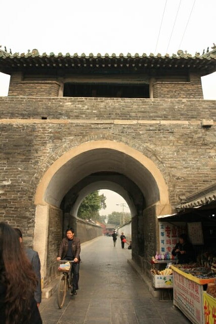 A Watch Tower Beside the Confucius Temple 孔庙