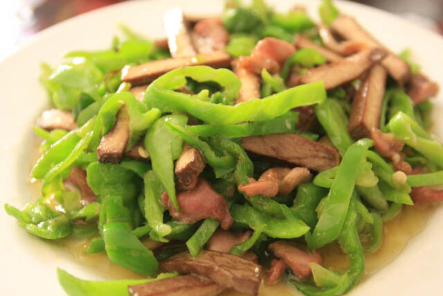 Shredded Pork with Green Chili 青椒肉丝