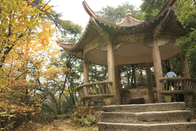 A Pavillion Along the Way to the Top of Huangshan 黄山
