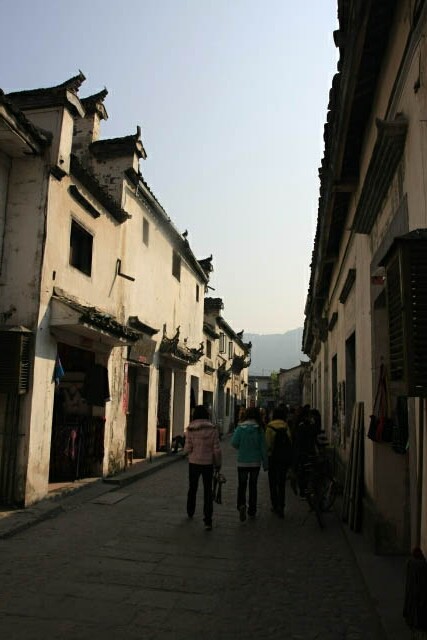 The Alleys of Hongcun 宏村 Ancient Village