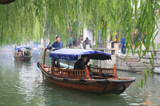 Boat Coming Through the Willow Trees in Zhou Zhuang 周庄