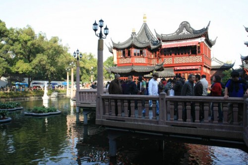 The Bridge at the Yuyuan Gardens 豫园