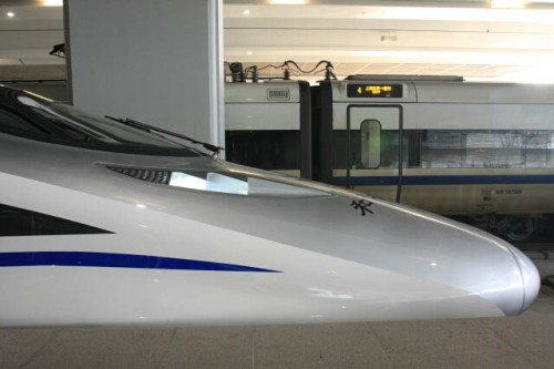 Aerodynamic Lines of the High Speed Train in Shanghai 上海
