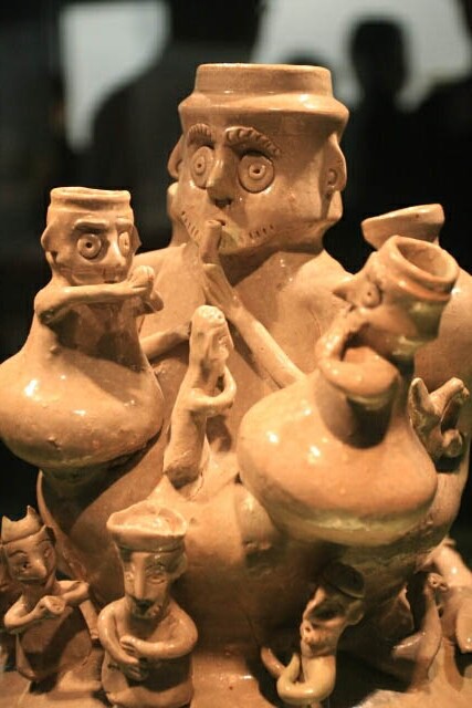 Interesting Figure at the Pottery Section of the Shanghai Museum 上海博物馆