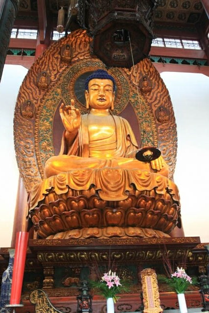 Statue of the Sakyamuni at the Grand Hall of the Great Sage 大雄宝殿