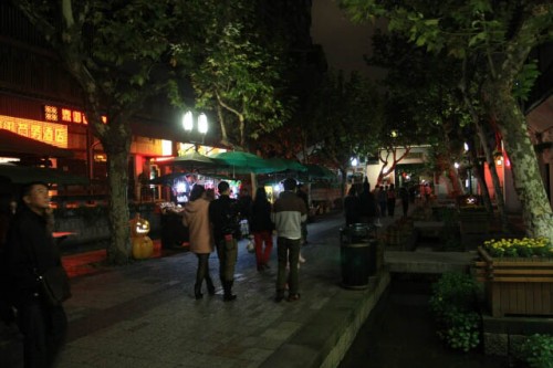 Old Street Area in Hangzhou 杭州 Notice the Canal on the Right