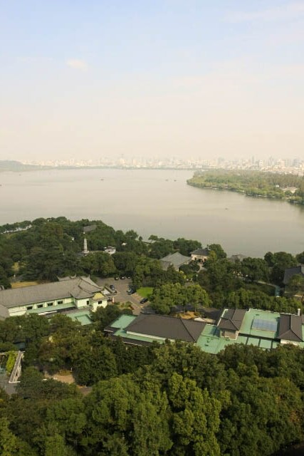 View of the West Lake from the Leifeng Pagoda 雷峰塔