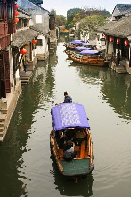 Boat in Zhouzhuang 周庄