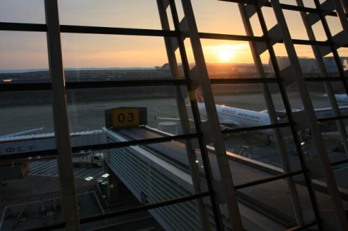 Sunrise at Shanghai Pudong International Airport 上海浦东国际饥肠