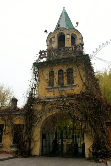 Overgrown Entrance of the Theme Park in Haerbin 哈尔滨