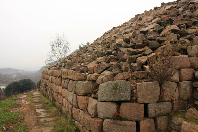Large Pile of Stones Which Form a Tomb in Wandu Mountain City 丸都山城