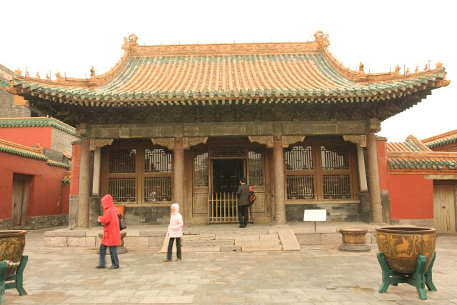 Yihe Hall 颐和殿 at the Imperial Palace in Shenyang 沈阳故宫