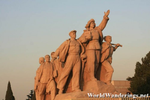 Another Statue at the Mausoleum of Mao Zedong 毛主席纪念堂