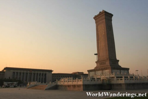 Sunset at the Monument to the People's Heroes 人民英雄纪念碑