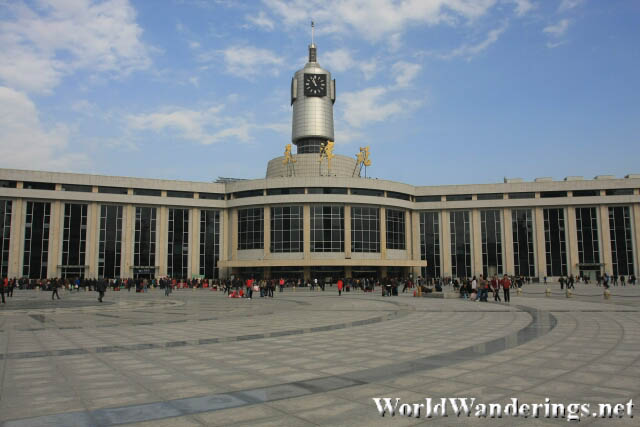 Tianjin Railway Station 天津站 From the Outside