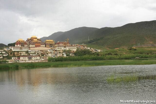 Songzanlin Temple from the Lake