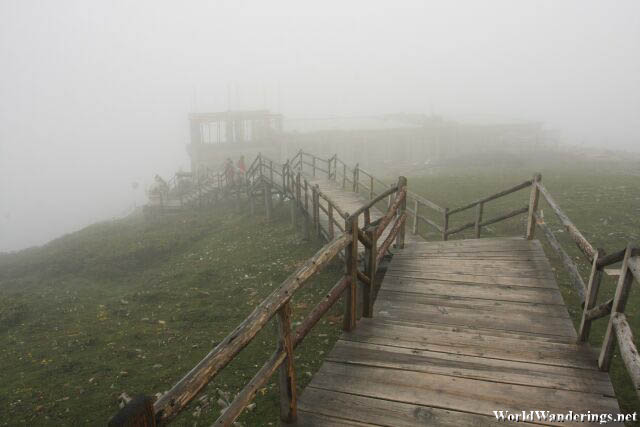Hazy Wooden Walkway at the Top of Shika Snow Mountain 石卡雪山