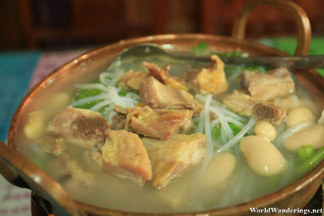 Close Up of Claypot Dish in Lijiang Ancient Town 丽江古城