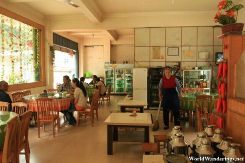 Restaurant in Tiger Leaping Gorge Town 虎跳峡镇
