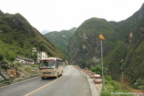 Small Village on the Way to Tiger Leaping Gorge 虎跳峡