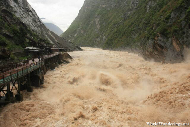 Incredibly Turbulent River at the Tiger Leaping Gorge 虎跳峡
