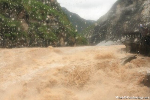Wet And Wild River at the Tiger Leaping Gorge 虎跳峡