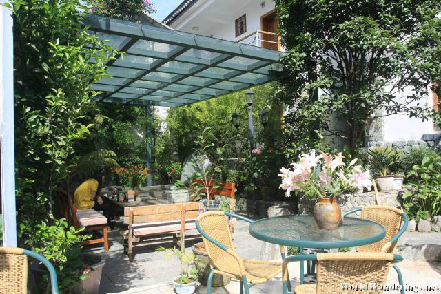 Nice Outdoor Area for Guests at Four Seasons Youth Hostel 春夏秋冬青年旅舍