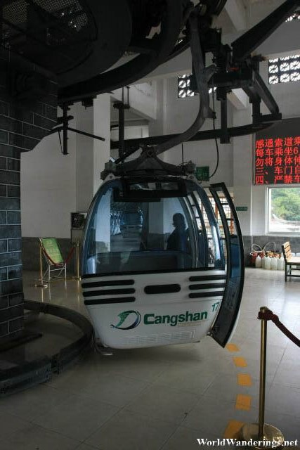 Cable Car at Cangshan Mountain 苍山