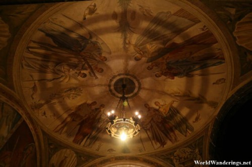 Exquisite Art at the Santa Maria de Montserrat Basilica