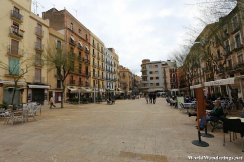 Exploring Plaça de la Font in Tarragona