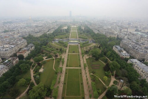 Massive Garden at the Foot of the Eiffel Tower
