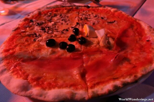 Pizza at the Pizzeria Galleria Sciarra in Rome