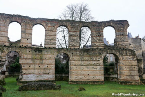 Walls of the Palais Gallien