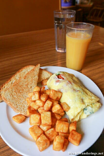 Omelette at Eddie's Cafe and Gifts