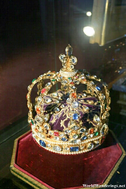 Crown on Display at the Palace of Tau