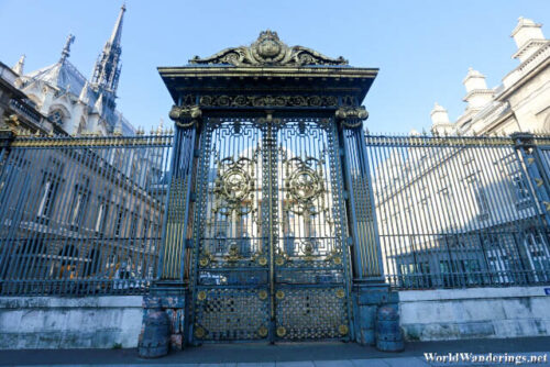 Gate of Palais de Justice de Paris 
