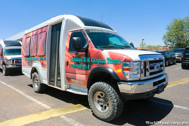 Antelope Slot Canyon Tour Bus