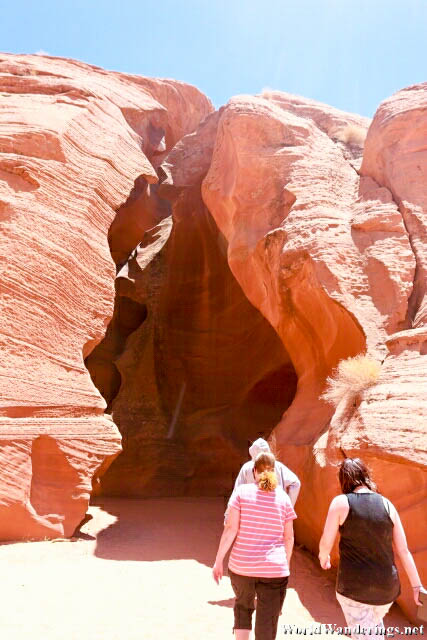 Going in the Antelope Slot Canyon