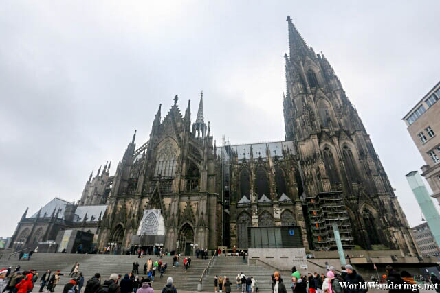 Outside Köln Cathedral